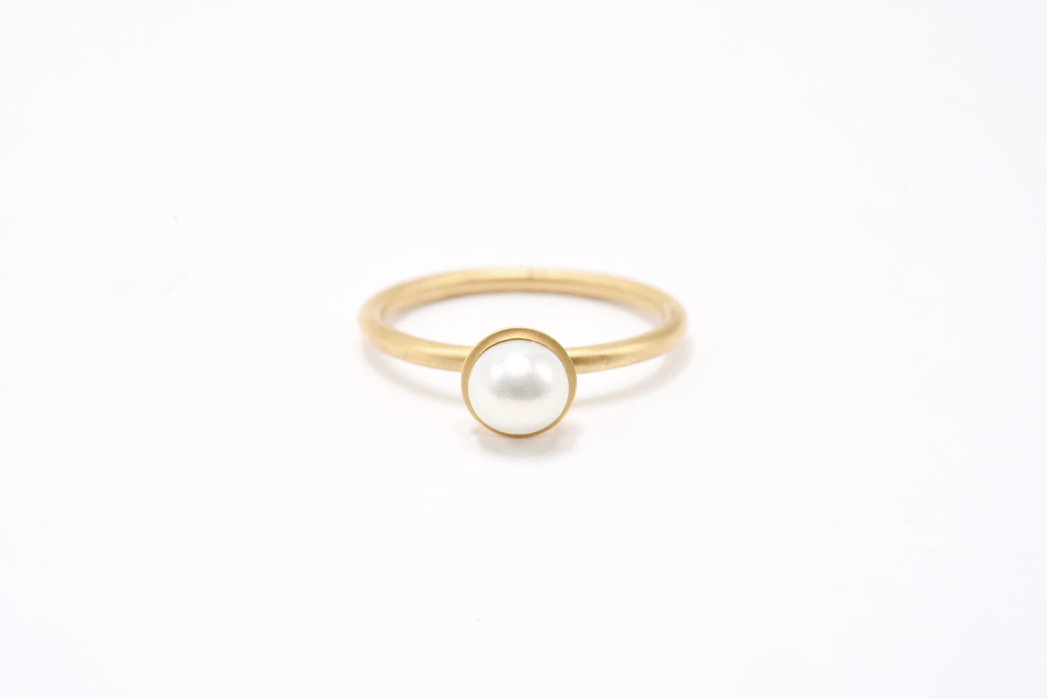 Yumdrop Pearl ring - Kimberly Collins Gems